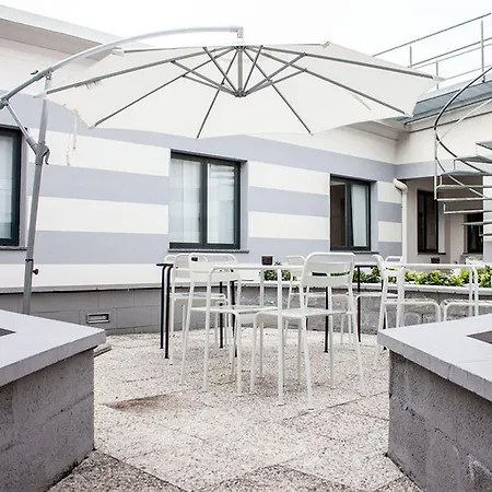 Be Happy Hotel Lecco
